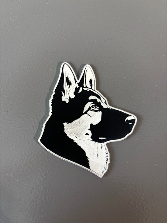 Wag Swag: UV-Resistant Pet Decals & Car Emblems